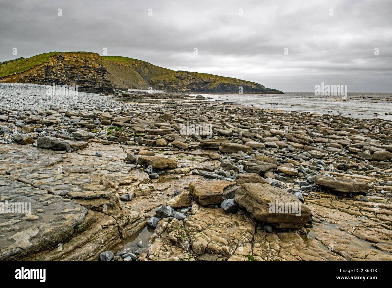 D8untaven Bay, or Southerndown Beach on the Glamorgan Heritage Coast in the Vale of Glamorgan south Wales Stock Photo