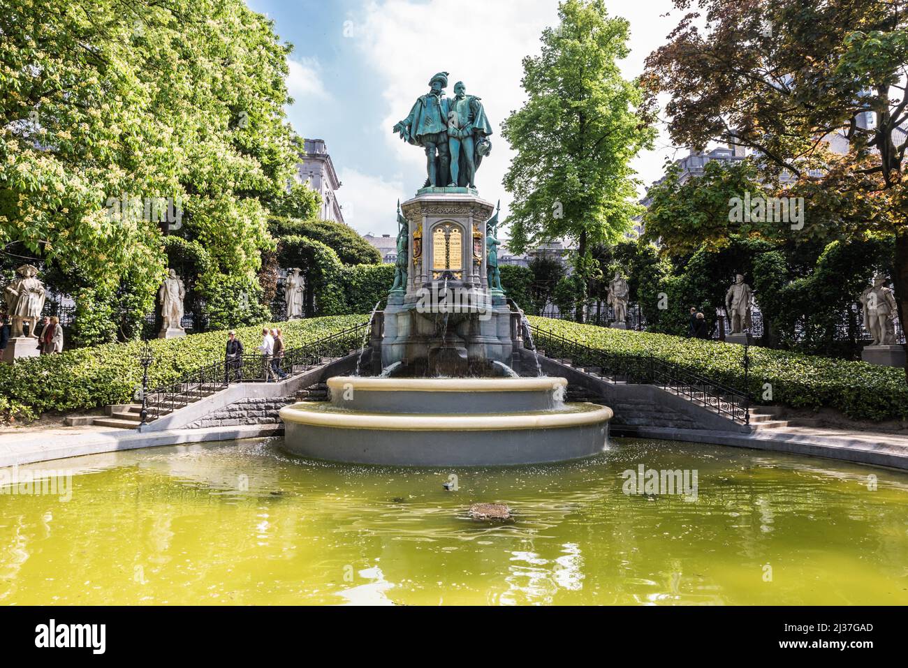 Brussels statue fountain belgium hi-res stock photography and images - Alamy