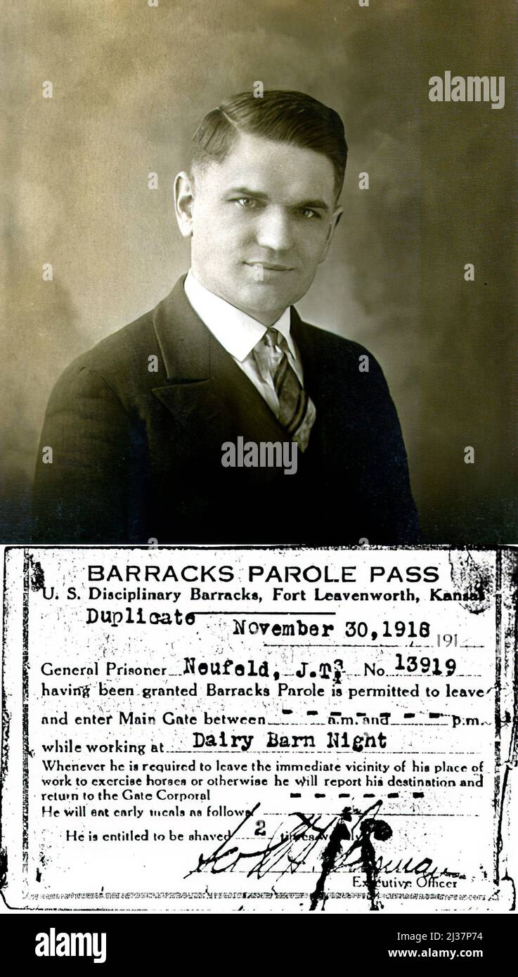 Photo (ca. 1919) with parole pass (1918) of Mennonite conscientious objector. 1st World War. Conscientious objection in the United States Stock Photo