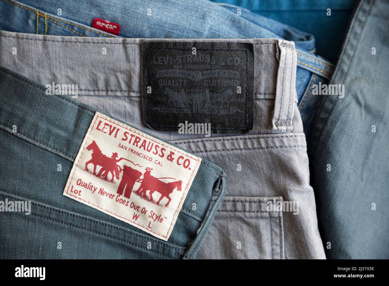 MADRID, SPAIN - APRIL 3, 2022: Close up of the back of various Levi's  jeans. Detail of different labels with the logo of the world famous American  clo Stock Photo - Alamy