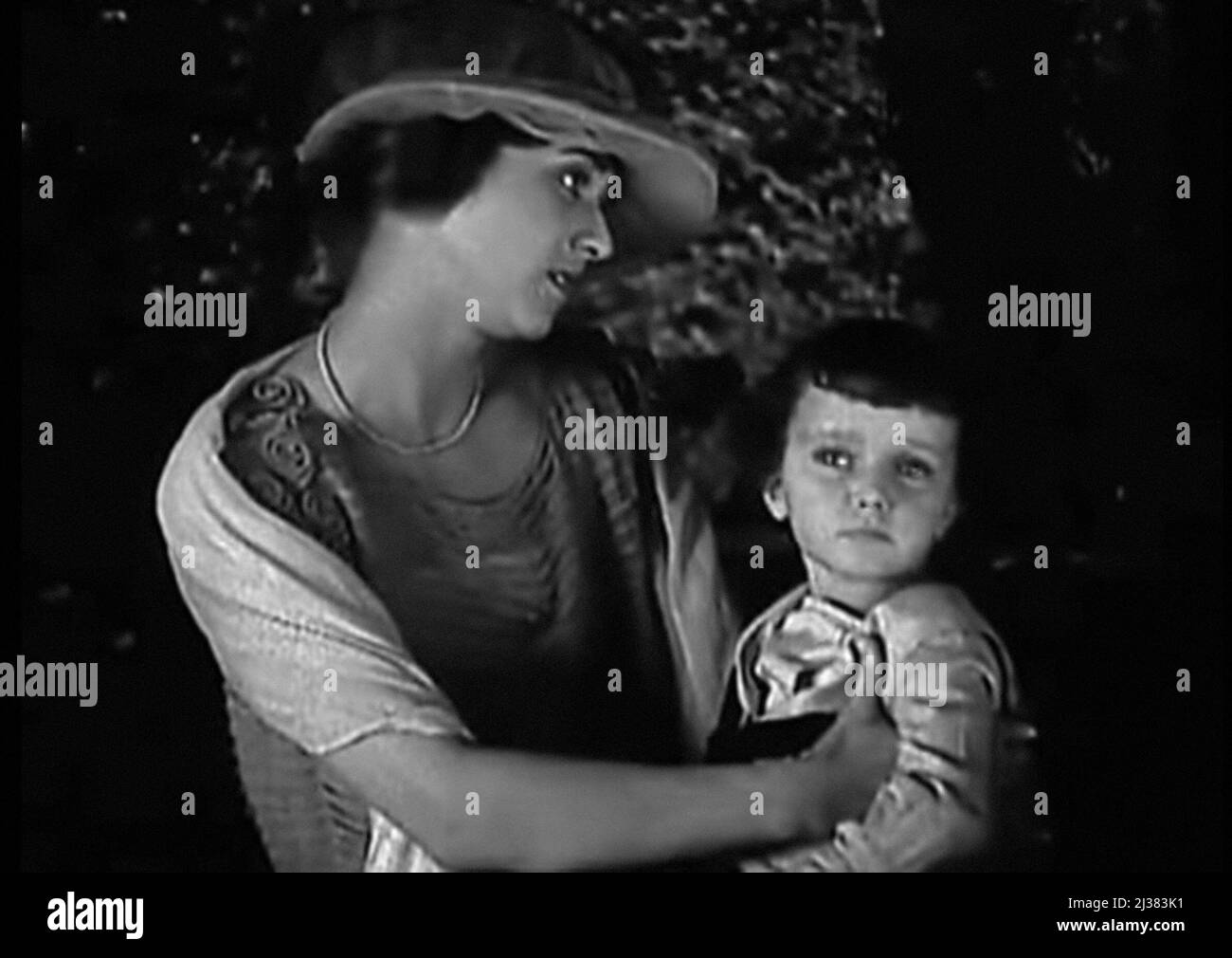 The Toll Of The Sea 1922 starring Anna May Wong directed by Chester M ...