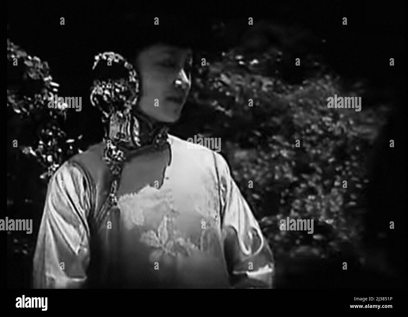 The Toll Of The Sea 1922 starring Anna May Wong directed by Chester M ...