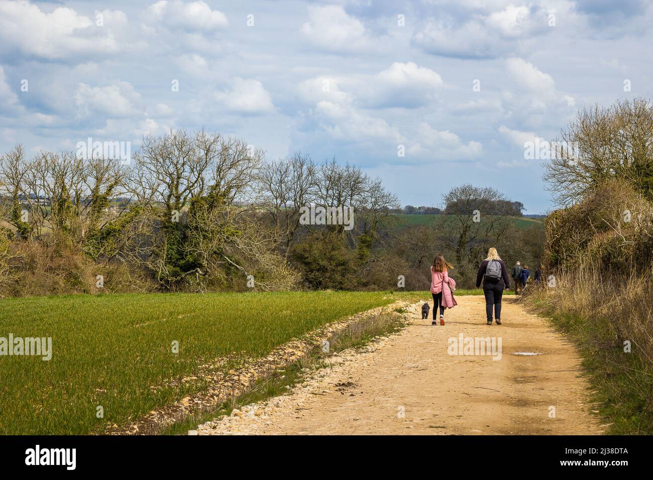 Family walk along the Cotswold way, using the Cotswold stone gravel