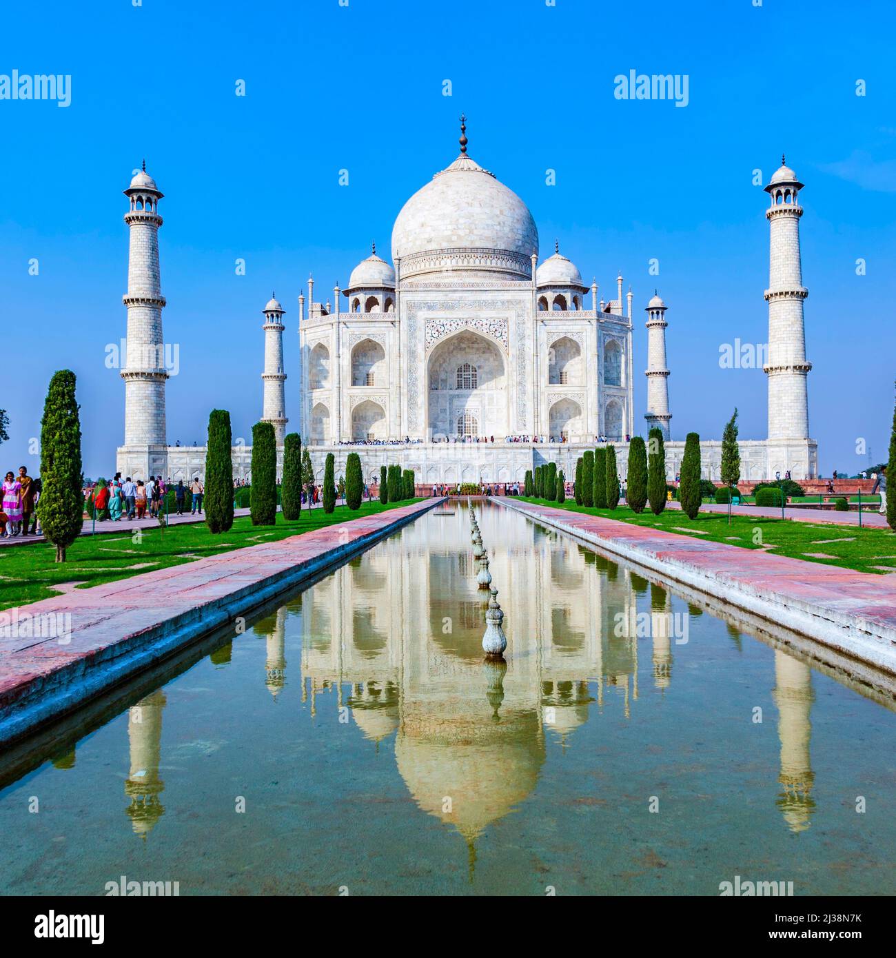 The people visit Taj Mahal editorial stock photo. Image of mumtaz - 39190153