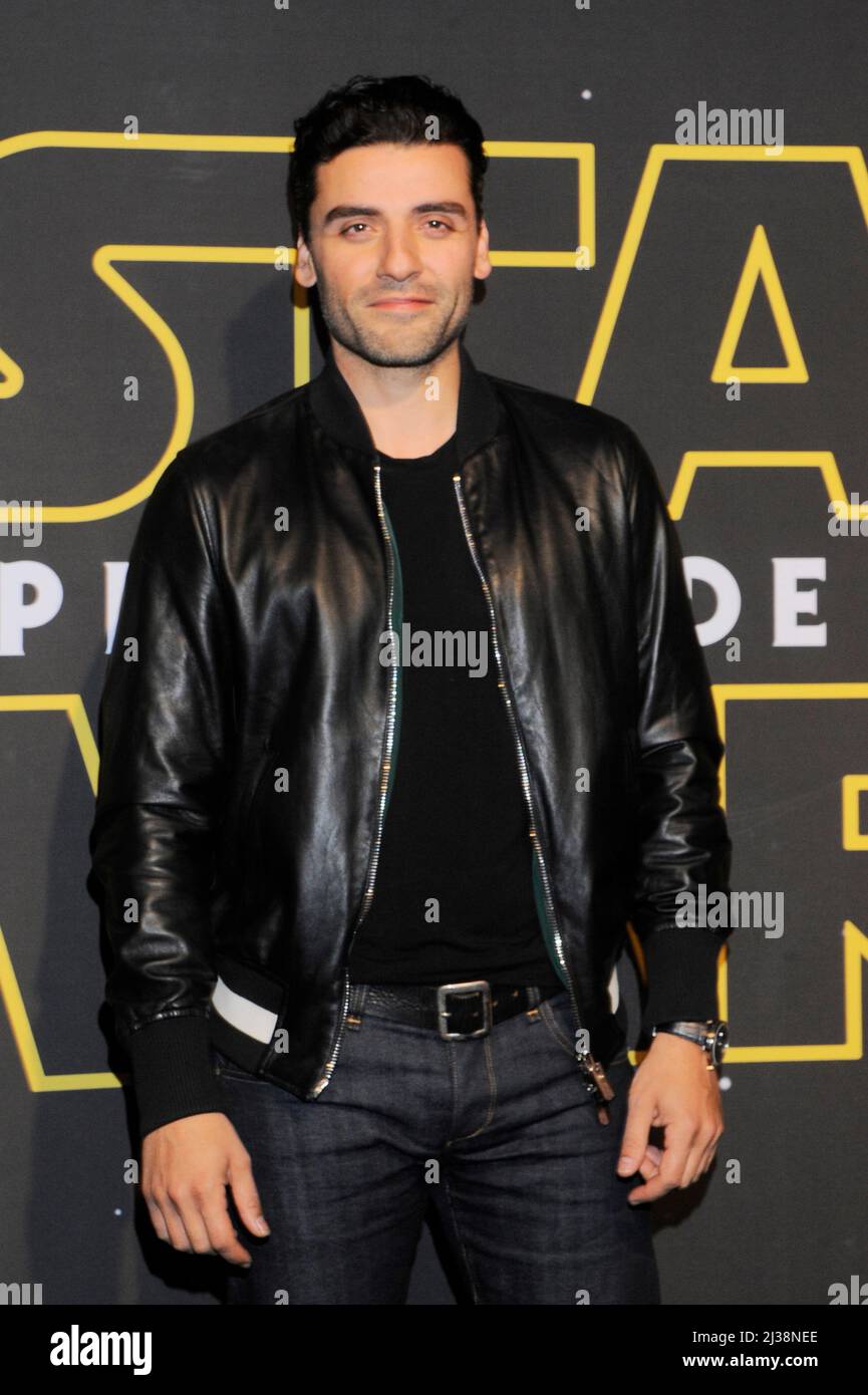 Oscar Isaac arrives at black carpet of 'Star Wars: Episode VII - The Force Awakens' Fan Event at Cinepolis Antara on December 08, 2015 in Mexico City, Stock Photo