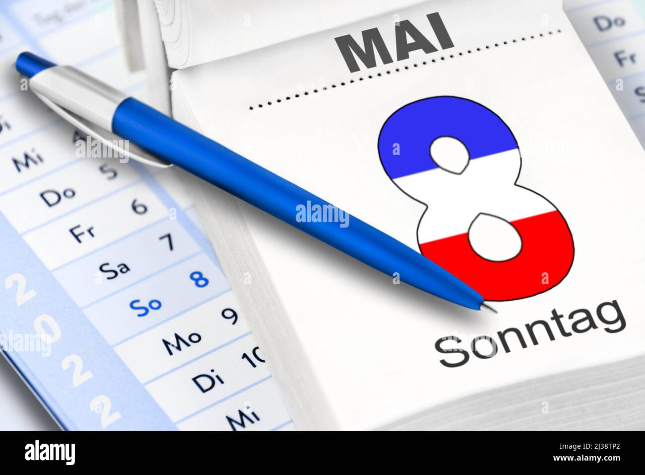 German calendar 2022  May 8 Sunday and flag of Schleswig-Holstein Stock Photo