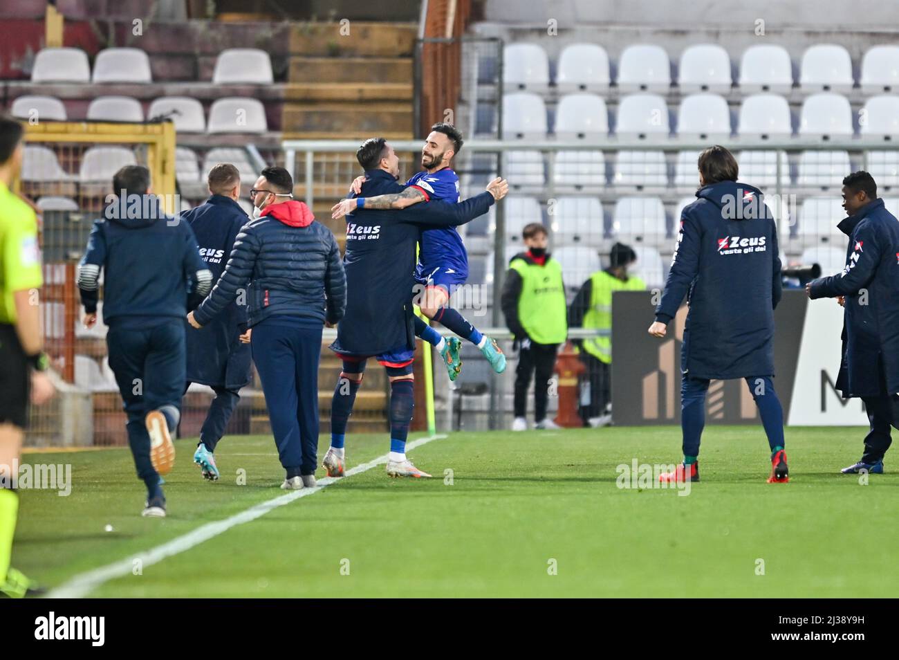 Vicenza, Italy. 06th Apr, 2022. Manuel Marras (FC Crotone) celebrates after  scoring a goal 1-1 during LR Vicenza vs FC Crotone, Italian soccer Serie B  match in Vicenza, Italy, April 06 2022
