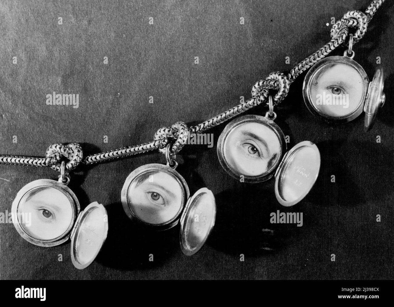 Queen shop victoria bracelet