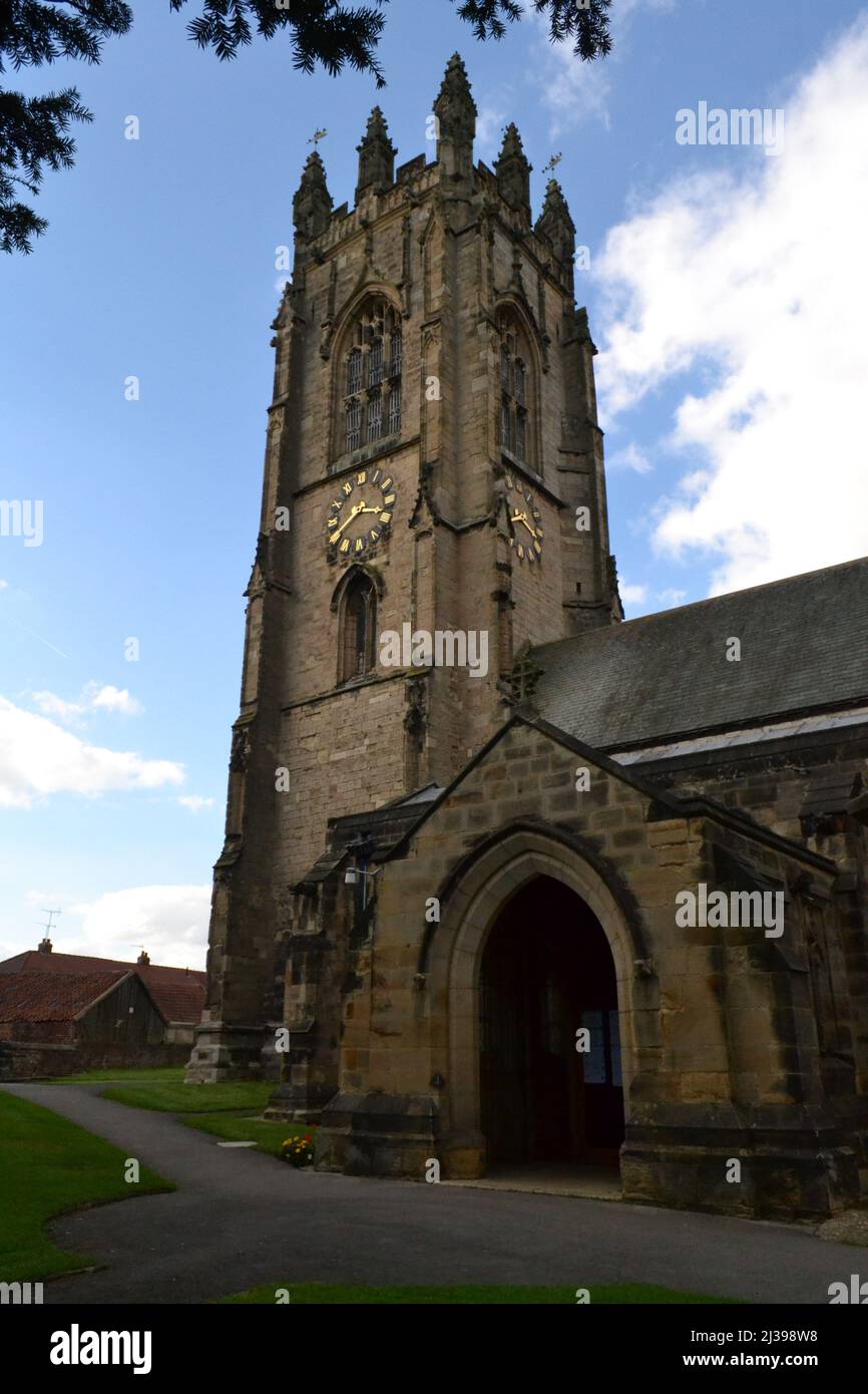 Church Of All Saints In Driffield - Stone Walls And Architecture - Old   Historic Building - Grade 1 Listed Building - East Riding Of Yorkshire - UK Stock Photo