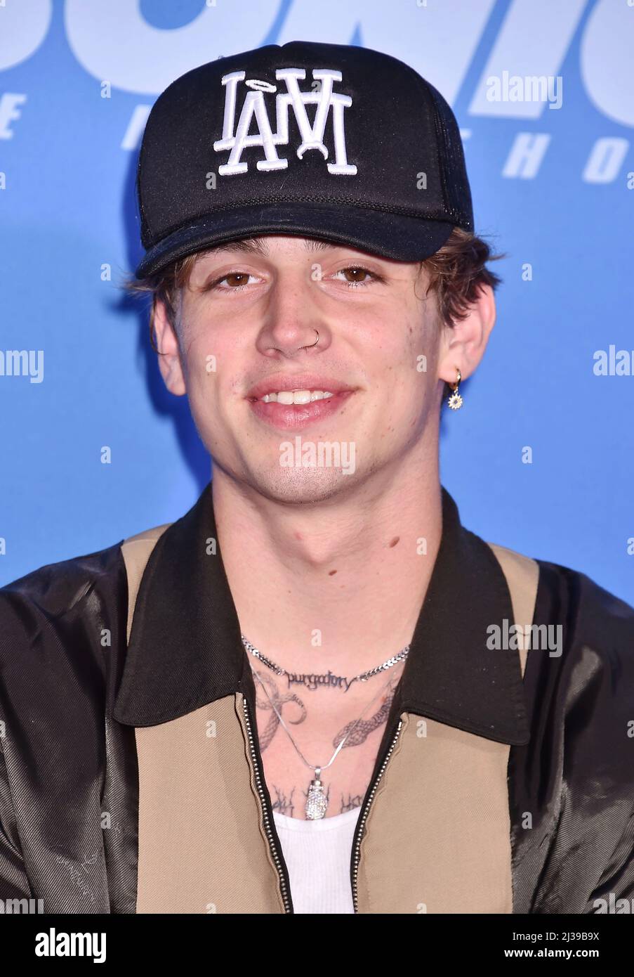 Vinnie Hacker's Instagram, Twitter & Facebook on IDCrawl