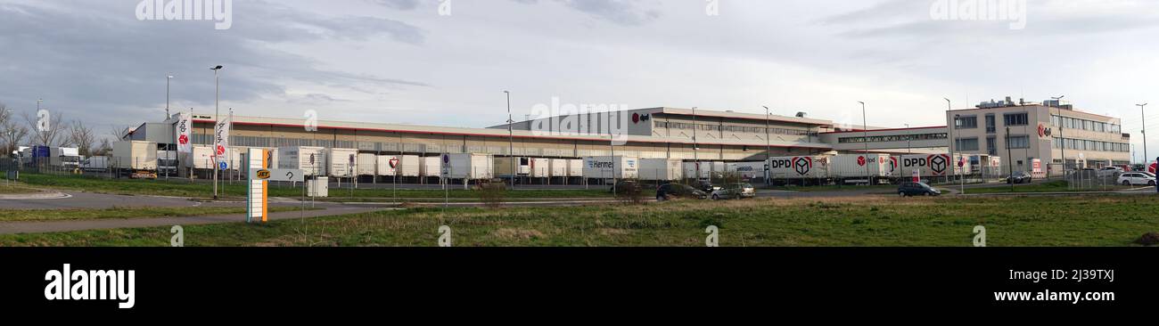 Verteilzentrum des Logistikunternehmens DPDgroup, früher  Deutscher Paketdienst, Nordrhein-Westfalen, Deuschtland, Erftstadt-Lechenich Stock Photo