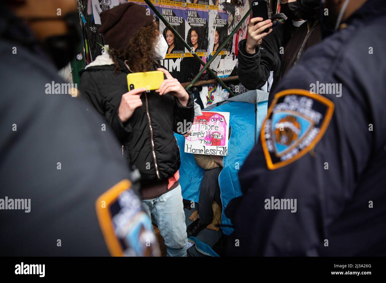 Homeless encampment new york hi-res stock photography and images - Alamy