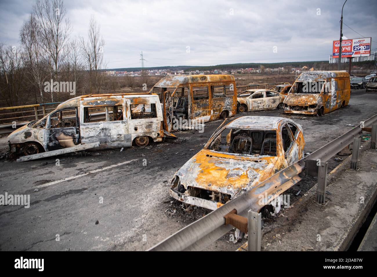 Irpin, Ukraine. 06th Apr, 2022. View of destroyed cars on a bridge to Irpin, a town near Kyiv that was recently liberated from Russian forces. Russia invaded Ukraine on 24 February 2022, triggering the largest military attack in Europe since World War II. (Photo by Laurel Chor/SOPA Images/Sipa USA) Credit: Sipa USA/Alamy Live News Stock Photo