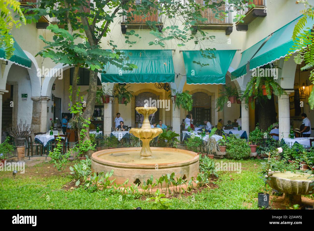 Mexican restaurant interior hires stock photography and images Alamy