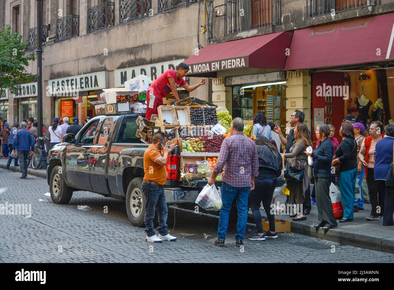 Street vending fruit, Mexico City, Mexico Stock Photo - Alamy
