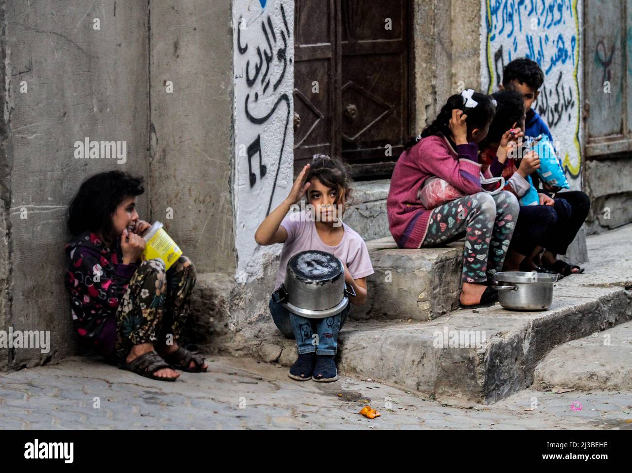 Food insecurity children hi-res stock photography and images - Alamy