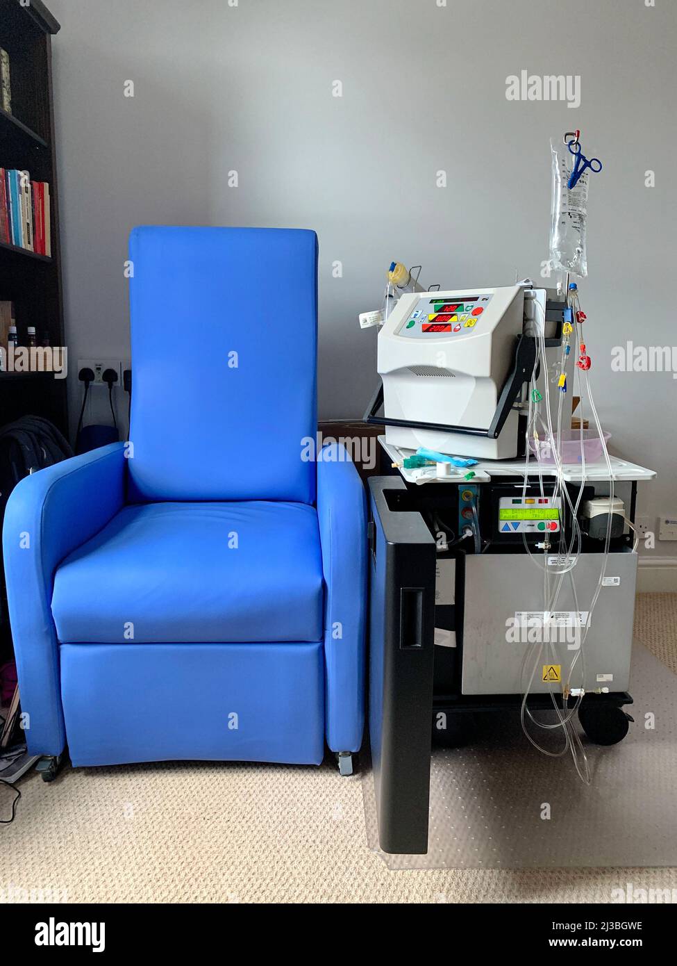 Dialysis machine at home hires stock photography and images Alamy
