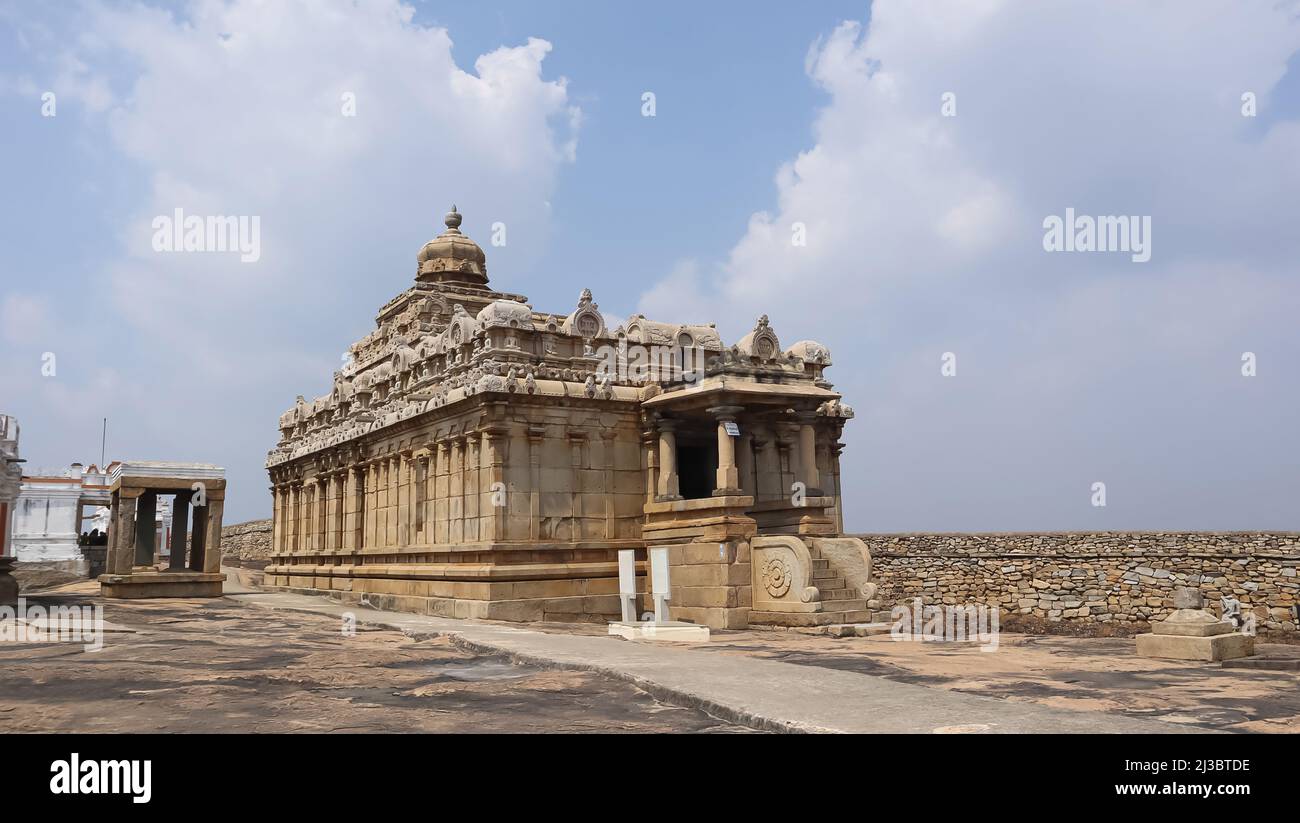 Beautiful temple complex of Chaavundaraya Basadi, Chandragiri Hill, Shravanbelagola, Karnataka, India Stock Photo