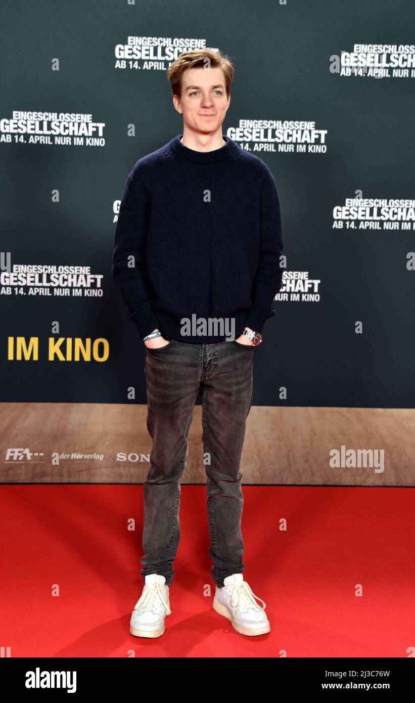 Cologne, Germany. 05th Apr, 2022. Actor Nick Julius Schuck comes to the