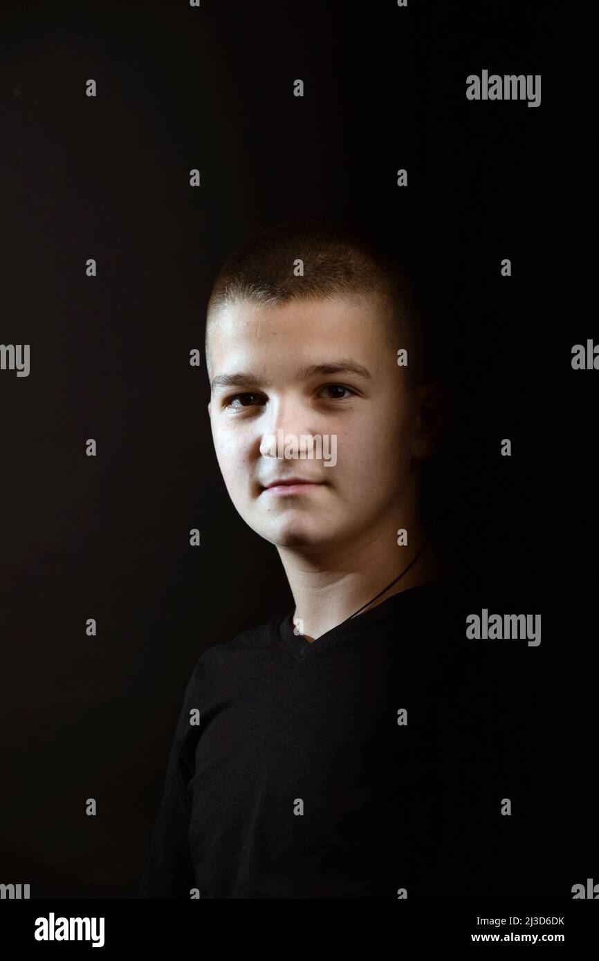 Black boy profile hi-res stock photography and images - Alamy