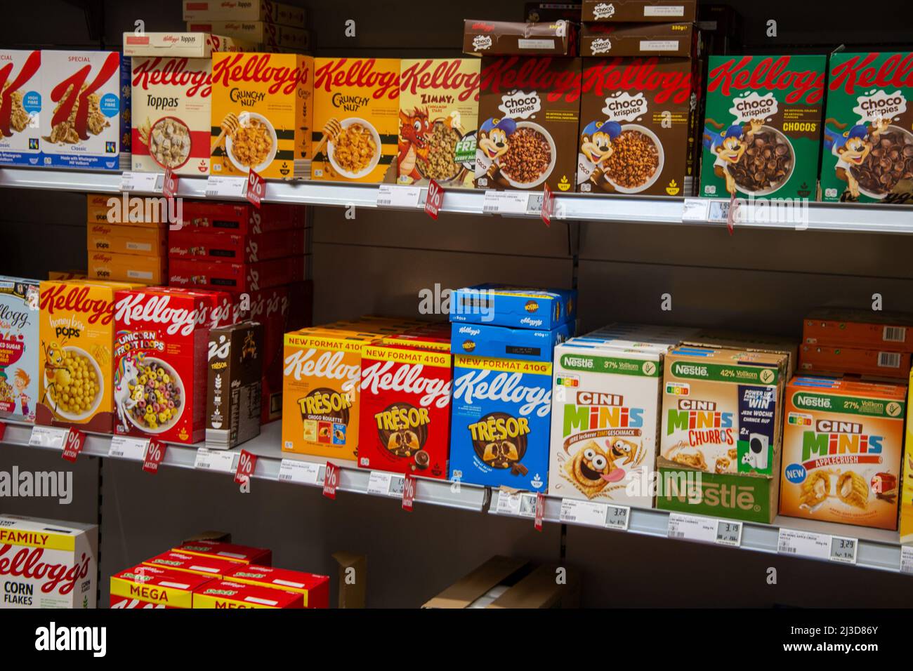 Supermarket shelf with muesli products Stock Photo - Alamy