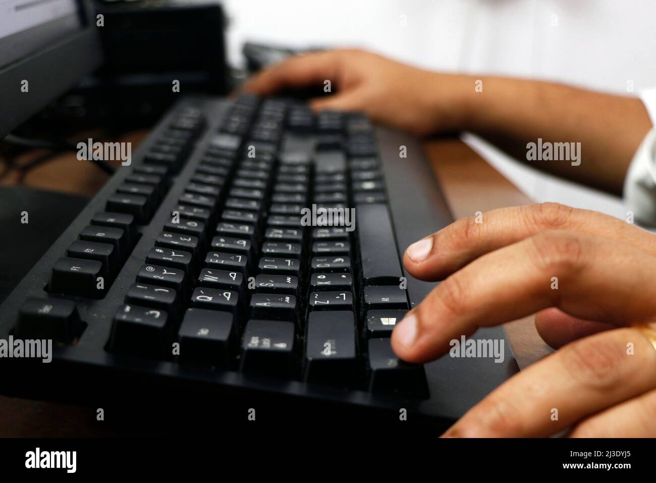 Qwerty keyboard layout hi-res stock photography and images - Alamy