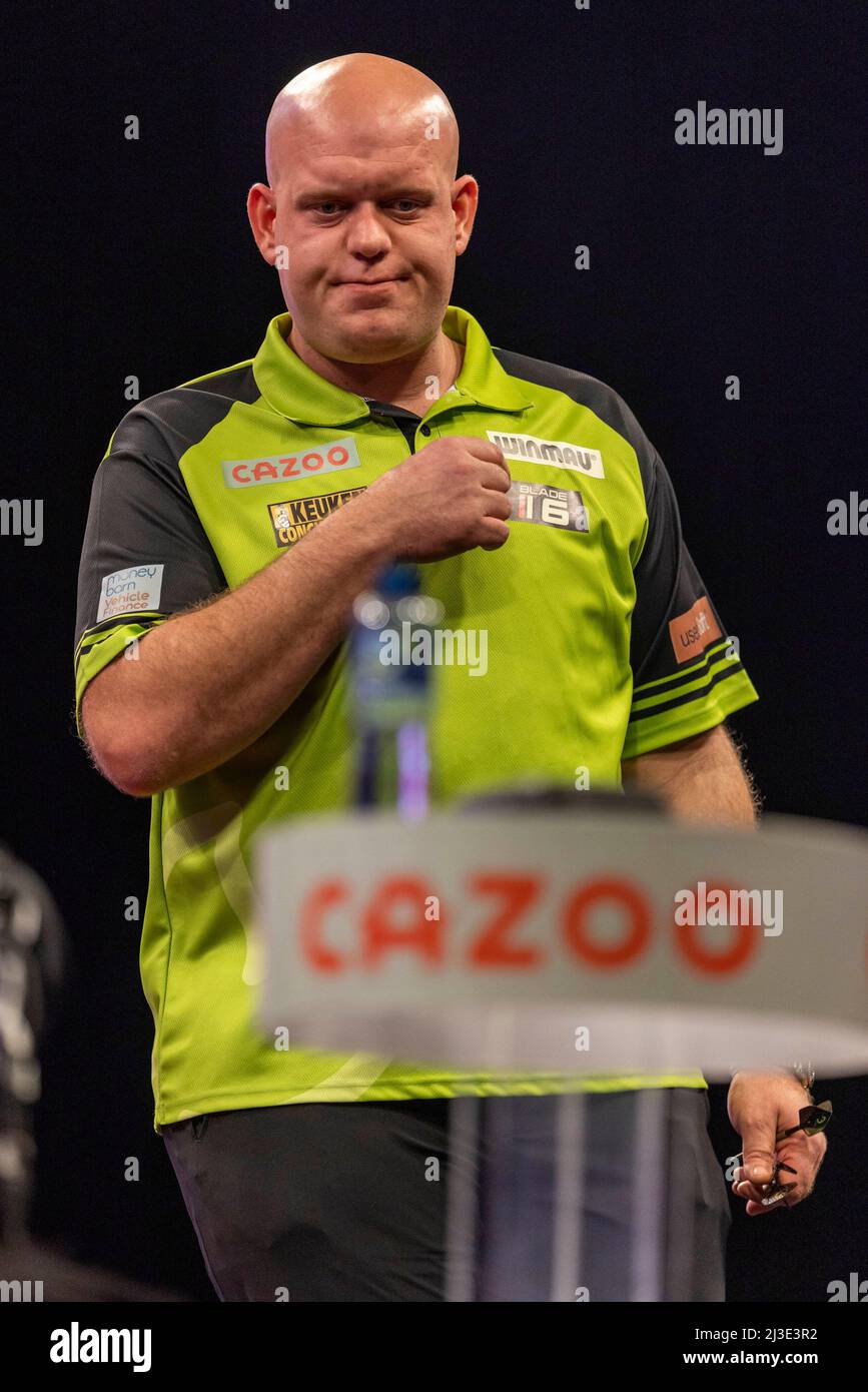 7th April 2022, First Direct Arena, Leeds, Yorkshire, England; PDC