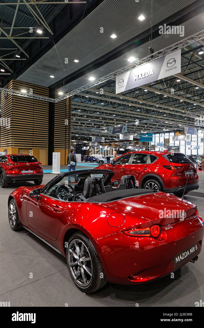 Salon de lauto de lyon hires stock photography and images Alamy