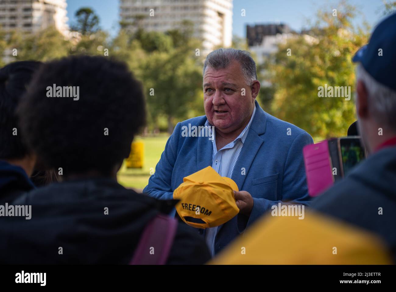 8th April 2022, Melbourne, Australia. Craig Kelly hosts a meet and greet barbecue in Fawkner Park. Credit: Jay Kogler/Alamy Live News Stock Photo