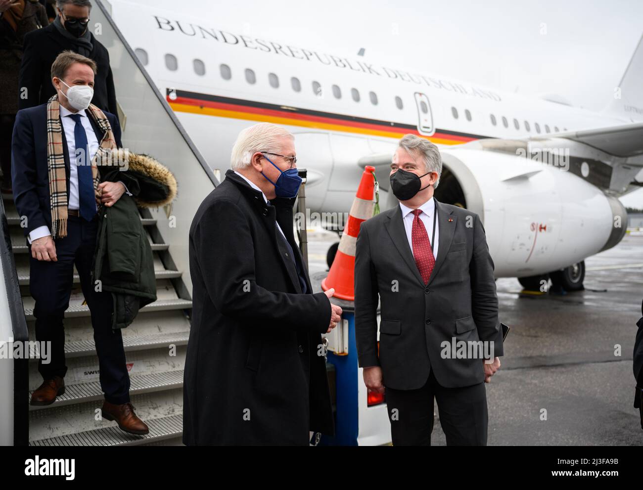 Helsinki, Finland. 08th Apr, 2022. German President Frank-Walter Steinmeier arrives at Helsinki-Vantaa Airport and is welcomed by Konrad Arz von Straussenburg, Germany's Ambassador to Finland. President Steinmeier is in Finland for a one-day visit. The trip will focus on the impact of Russia's war of aggression in Ukraine on neighboring European countries. Credit: Bernd von Jutrczenka/dpa/Alamy Live News Stock Photo