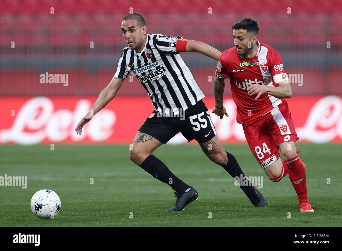 Atanas Iliev (Ascoli Calcio 1898) looks on during AC Monza vs