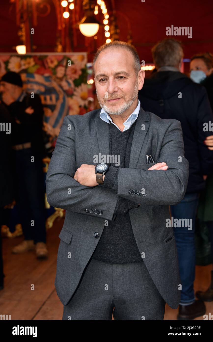 Cologne, Germany. 07th Apr, 2022. Actor Erdogan Atalay comes to the