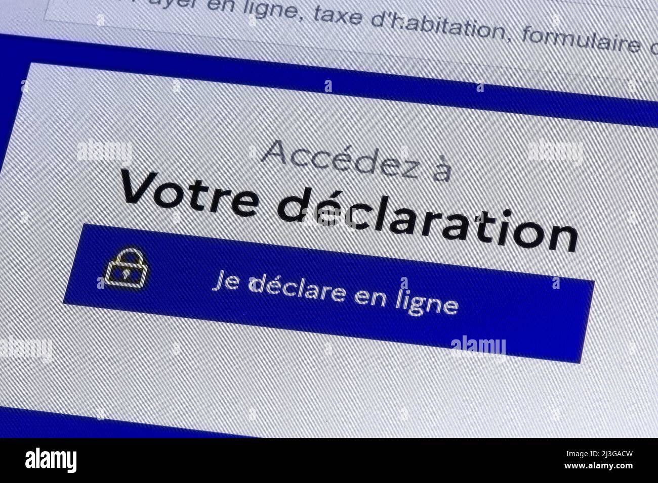Detail of the French government website "impots.gouv.fr" allowing you to  file your tax return, calculate and pay your taxes online Stock Photo -  Alamy