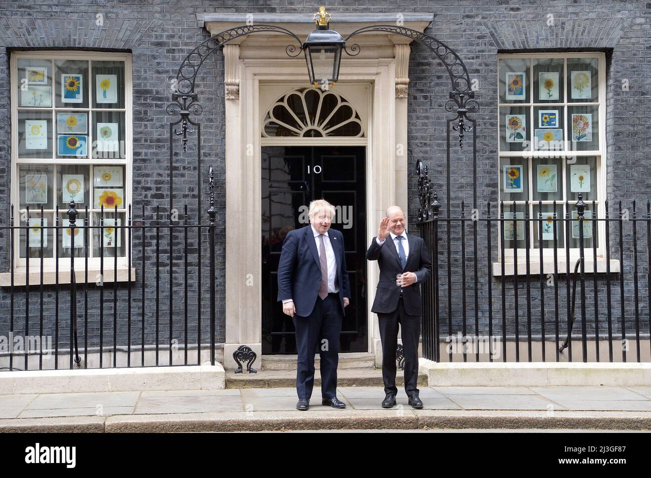 London, UK. 8th Apr, 2022. Boris Johnson Prime Minister meets with Olaf Scholz The Chancellor of Germany at Downing Street Credit: MARTIN DALTON/Alamy Live News Stock Photo