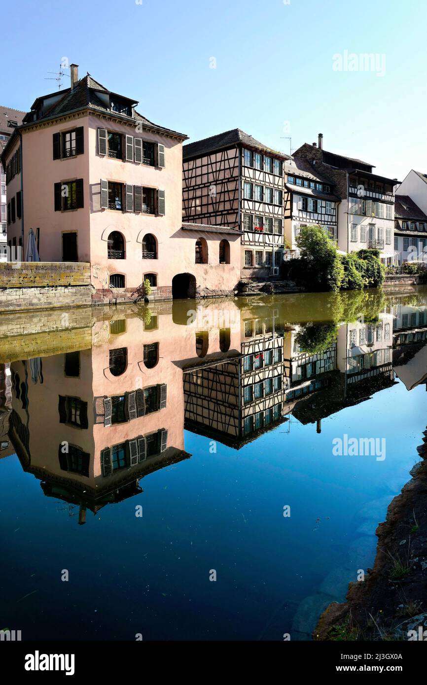 Dock house hi res stock photography and images Page 21 Alamy