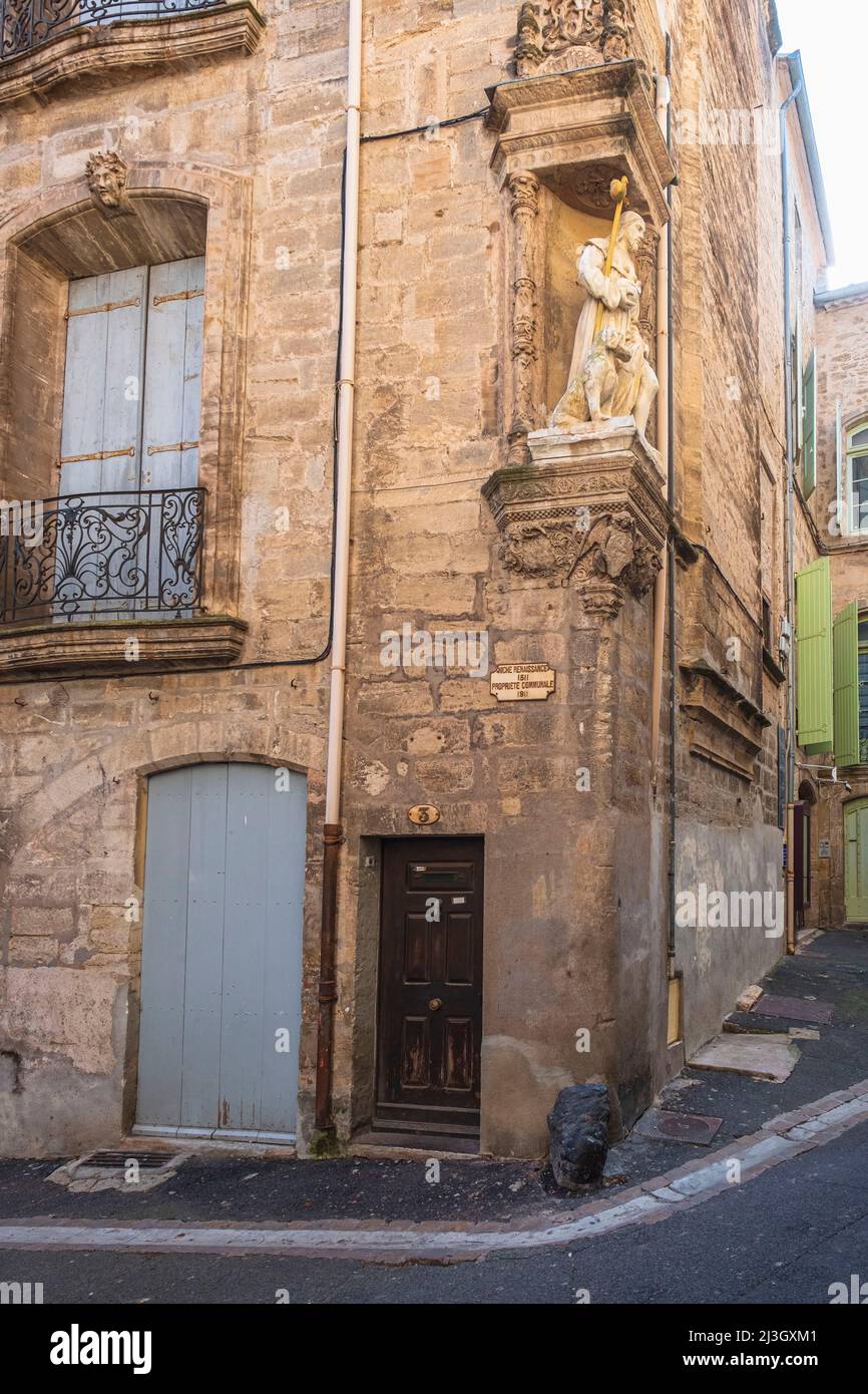 France, Herault, Pezenas, 16th century Renaissance corner niche housing ...