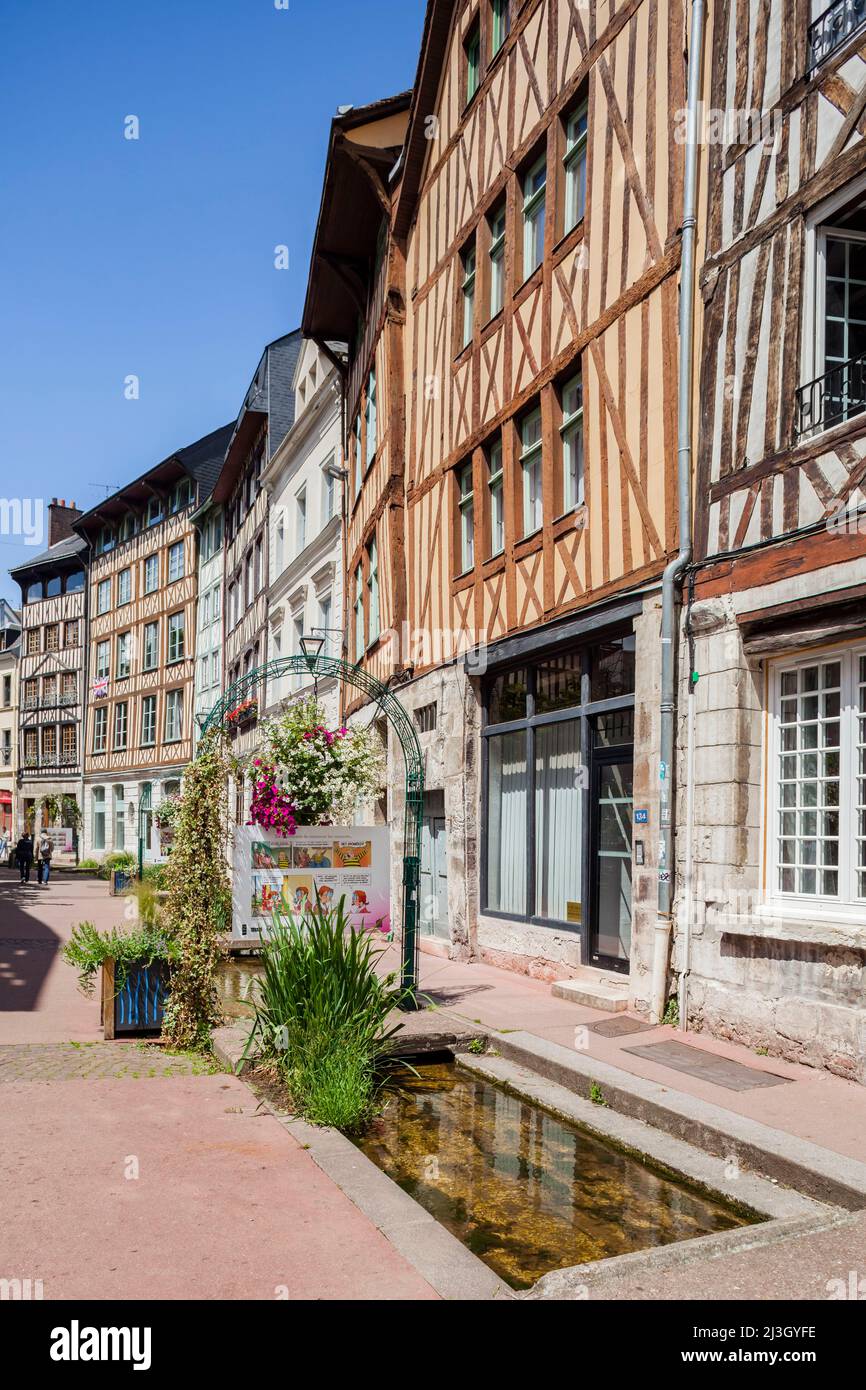 France, Seine-Maritime (76), Rouen, rue Eau de Robec, France, Seine-Maritime (76), Rouen, rue Eau de Robec, this pedestrian street follows the historic course of the Robec and is lined with half-timbered houses dating from medieval times Stock Photo