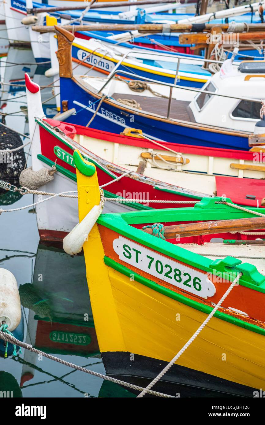 France, Herault, Sete, traditional fishing boats along the Royal canal ...