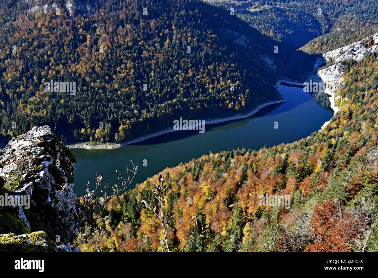 France, Doubs, Haut-Doubs, valley, gorges, meander, Chatelot dam Stock Photo