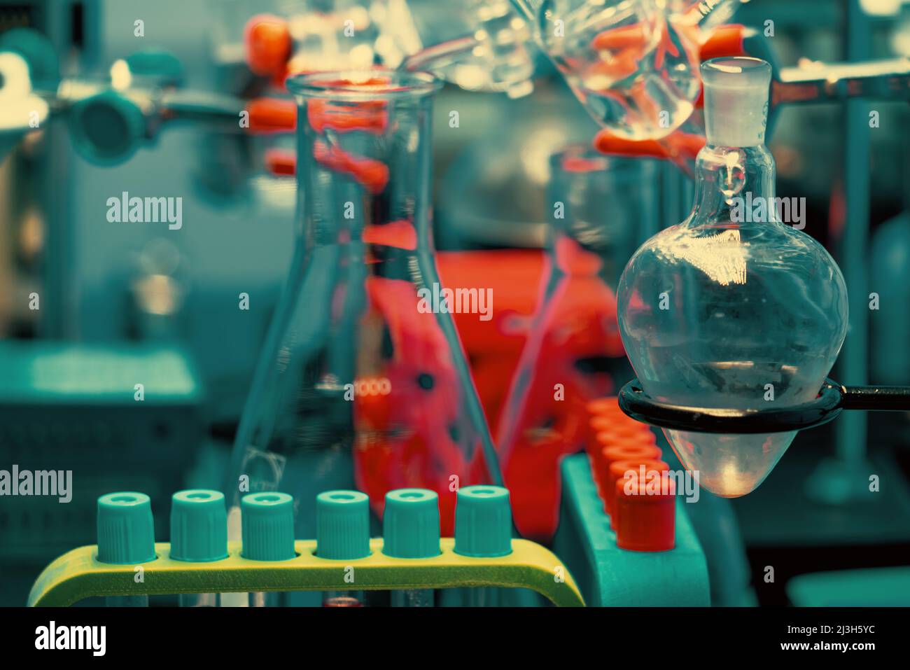 Laboratory device for distillation of volatile liquid fractions Stock