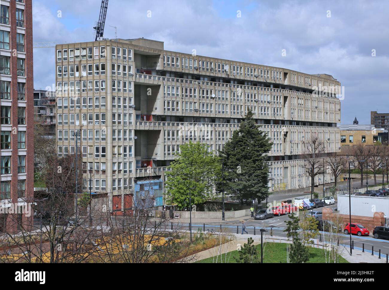 Robin Hood Gardens (East block), the famous 1960s brutalist housing development in east London, UK, by Alison & Peter Smithson. Soon to be demolished. Stock Photo