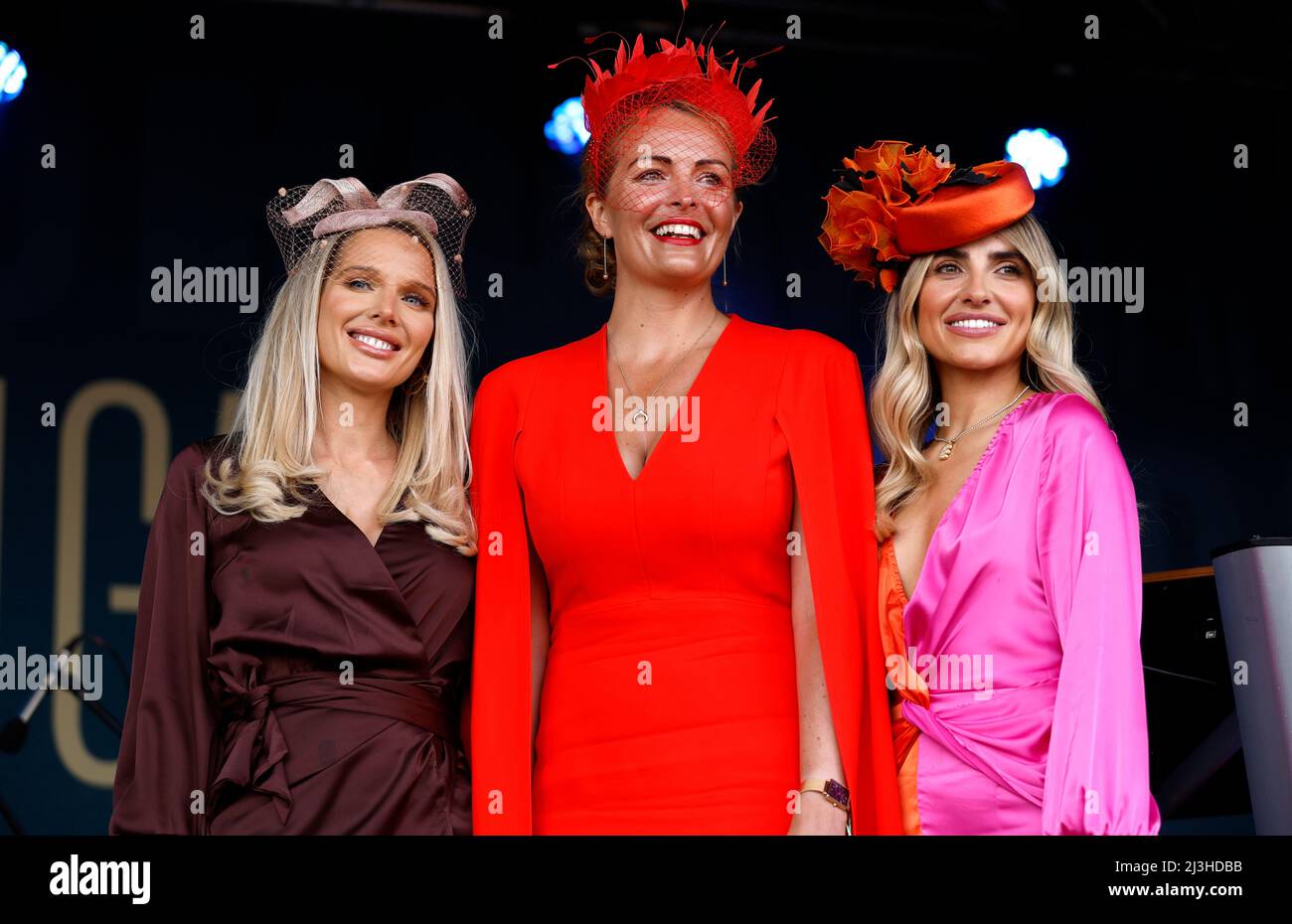 Winner of the Best Style Awards 2022 competition Donna Mulligan (centre