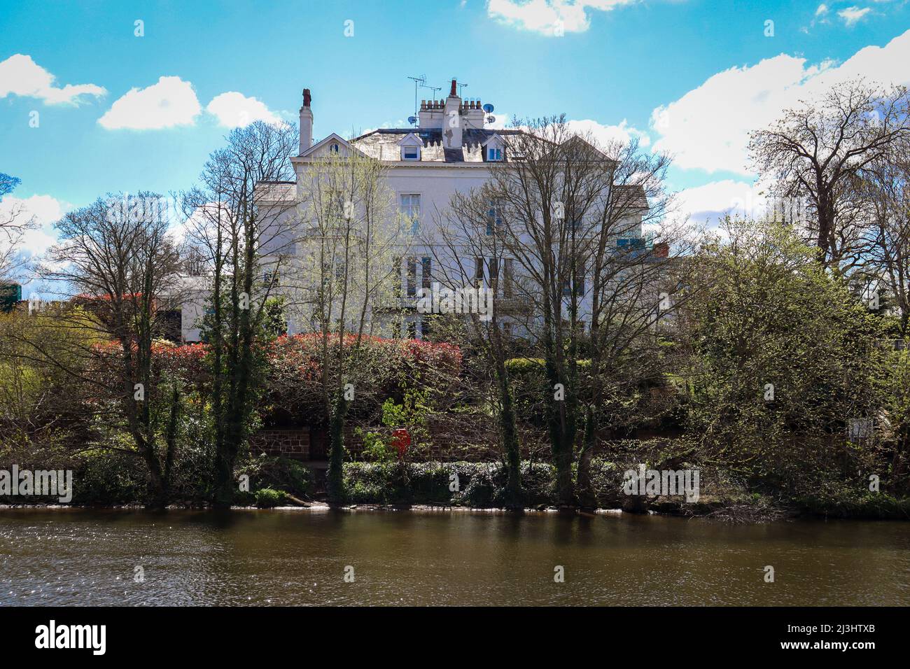 Luxury homes riverside, on the River Dee, Chester Stock Photo Alamy
