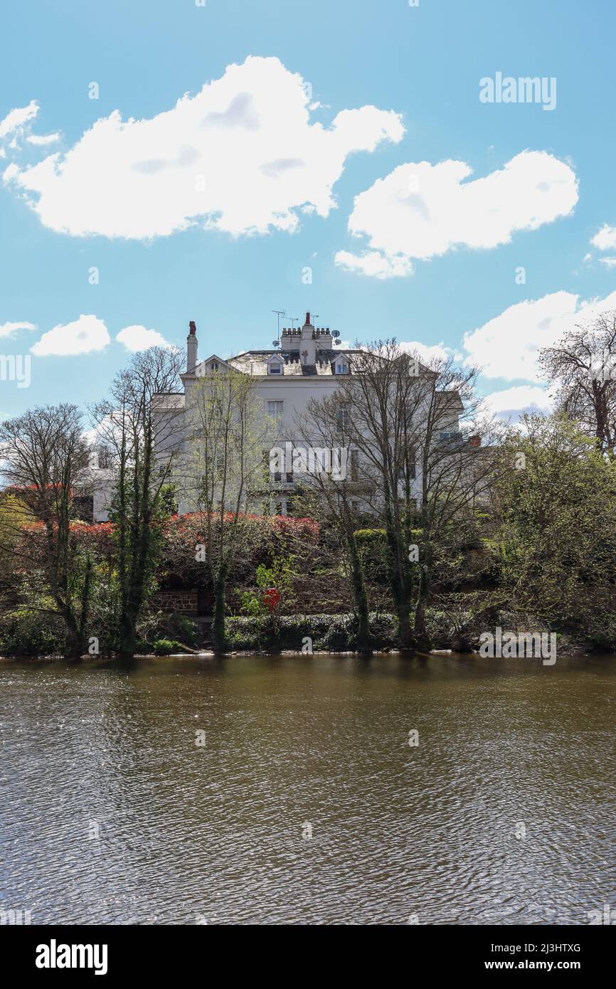 Luxury homes riverside, on the River Dee, Chester Stock Photo Alamy