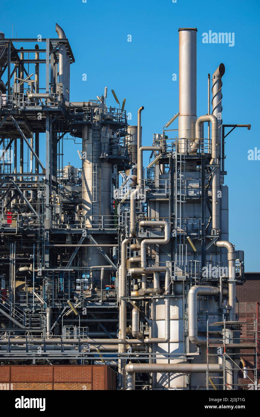 Oberhausen, North Rhine-Westphalia, Germany - Air Liquide, hydrogen production at the OQ Chemicals Park. POX (partial oxidation) plant for conventional production of hydrogen and synthesis gas Stock Photo