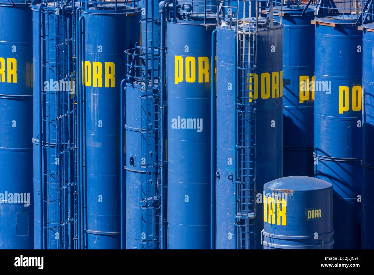 Silos of construction company porr in 22 district donaustadt hires