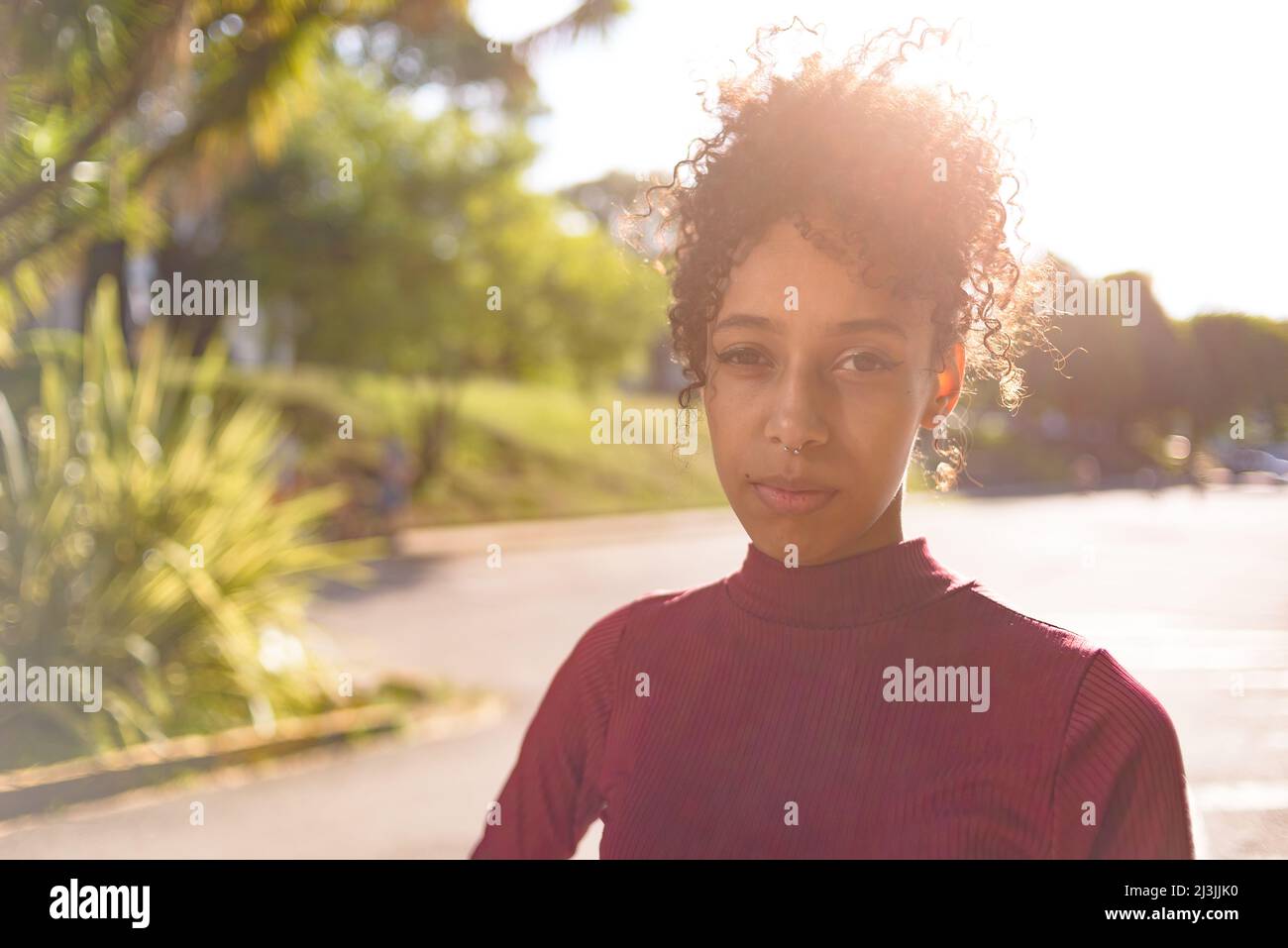 African american young woman hi-res stock photography and images - Alamy