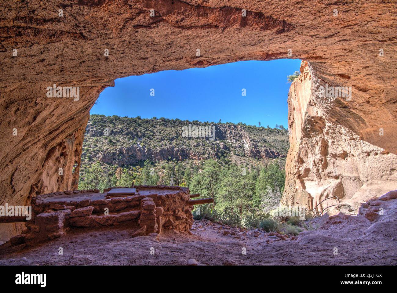 Alcove House, Bandelier National Monument, New Mexico, USA Stock Photo