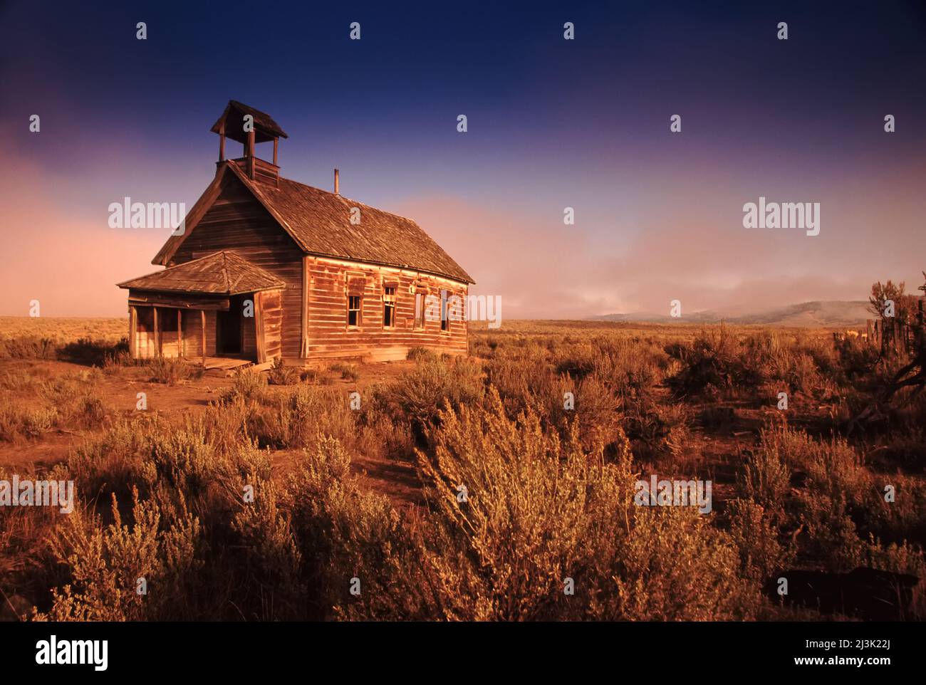 Burns, Oregon, USA Old abandoned schoolhouse © Craig Tuttle Stock