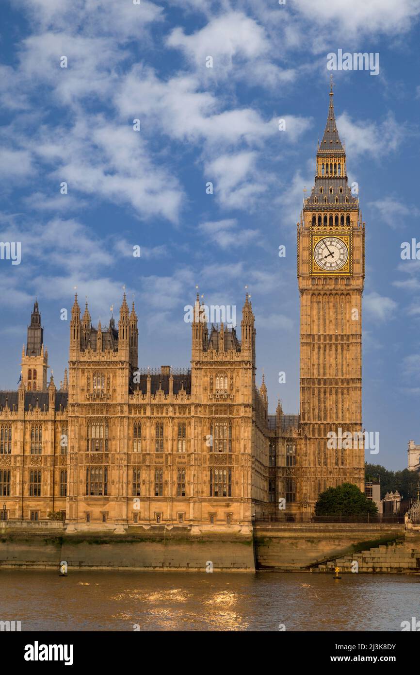 UK, England, London.  Big Ben, Elizabeth Tower, Parliament Building, River Thames. Stock Photo